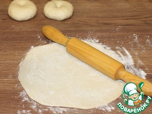 Пирожки из слоеного теста на кефире Пирожки из слоеного теста на кефире