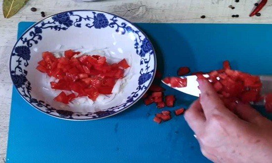 
Вкусный салат Загадка для гостей, просто объедение — попробуйте и удивите своих гостей	