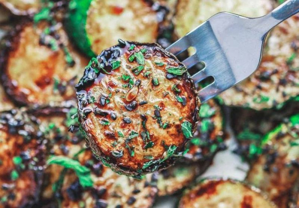 Кабачки на сковороде — 6 рецептов приготовления быстрых и вкусных молодых кабачков
Кабачки на сковороде — 6 рецептов приготовления быстрых и вкусных молодых кабачков