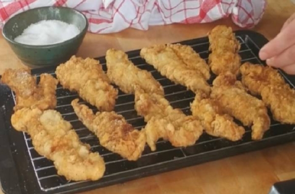 Наггетсы куриные в домашних условиях на сковороде в панировке
Наггетсы куриные в домашних условиях на сковороде в панировке