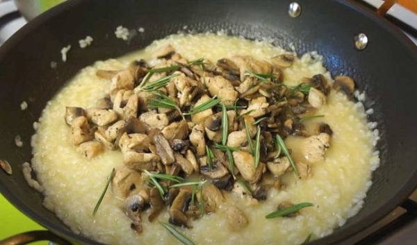 Ризотто — классический рецепт с курицей в домашних условиях
Ризотто — классический рецепт с курицей в домашних условиях