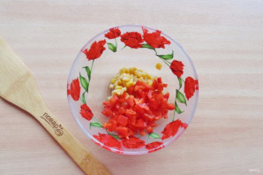 Салат с яйцом и ветчиной Салат с яйцом и ветчиной