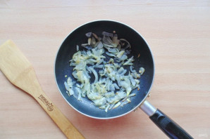 Куриный слоеный салат Куриный слоеный салат