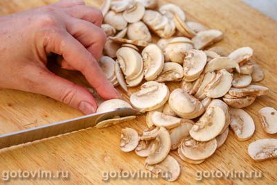 Отбивная из свинины с грибами, запеченная в тесте Отбивная из свинины с грибами, запеченная в тесте