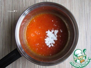 Белковый бисквитный рулет с хурмой