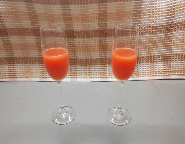 Фруктовый коктейль с шампанским Фруктовый коктейль с шампанским