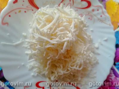 Салат с крабовыми палочками, плавленым сырком и кукурузой Салат с крабовыми палочками, плавленым сырком и кукурузой