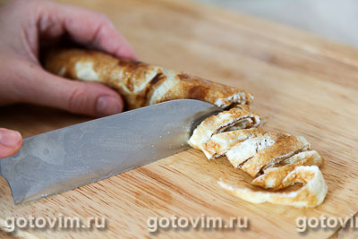 Салат с  крабовыми палочками VIČI,  яичным блинчиком и огурцом