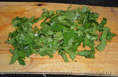 Салат из пекинской капусты с крабовыми палочками, кукурузой и омлетом 