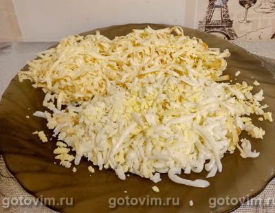 Салат с кальмарами и крабовыми палочками