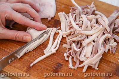 Салат из кальмаров с авокадо и яйцом Салат из кальмаров с авокадо и яйцом