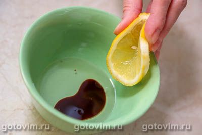 Салат из кальмаров с авокадо и яйцом Салат из кальмаров с авокадо и яйцом