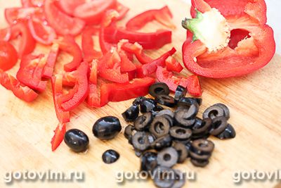 Салат греческий с кальмарами и овощами Салат греческий с кальмарами и овощами