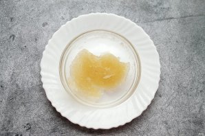 Шарлотка с савоярди Шарлотка с савоярди