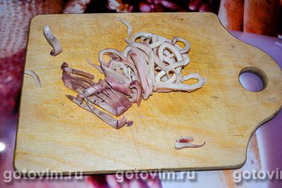 Салат из кальмаров с солеными огурцами Салат из кальмаров с солеными огурцами