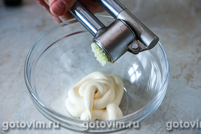 Слоеный салат из помидоров с крабовым мясом VIČI «Снежный краб» Слоеный салат из помидоров с крабовым мясом VIČI «Снежный краб»