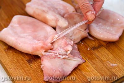 Салат из кальмаров с авокадо и яйцом Салат из кальмаров с авокадо и яйцом