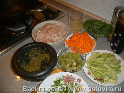 Сборный салат из кальмаров Сборный салат из кальмаров