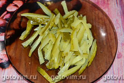 Салат из кальмаров с солеными огурцами Салат из кальмаров с солеными огурцами