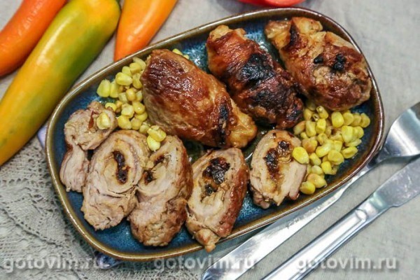 Свиные рулетики с вялеными томатами и моцареллой Свиные рулетики с вялеными томатами и моцареллой