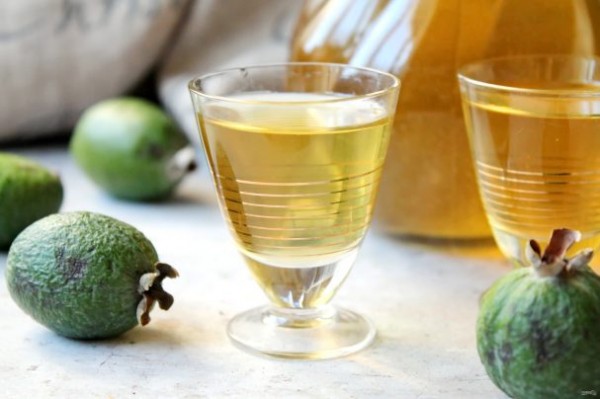 Настойка из фейхоа Настойка из фейхоа