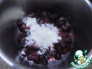 Творожно-ванильный пирог с вишней