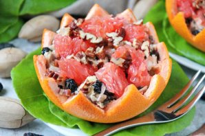Салат с курицей в грейпфруте Салат с курицей в грейпфруте