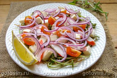 Салат из пророщенного маша с овощами и крабовыми палочками Салат из пророщенного маша с овощами и крабовыми палочками