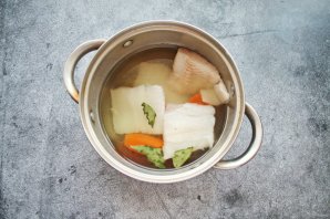 Заливное из палтуса Заливное из палтуса