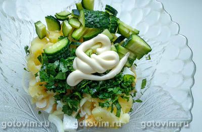 Салат «Гурман» с копченым кальмаром