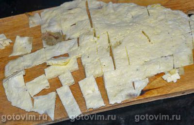 Салат из пекинской капусты с крабовыми палочками, кукурузой и омлетом 