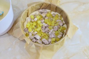 Пирог с курицей и картошкой на кефире Пирог с курицей и картошкой на кефире