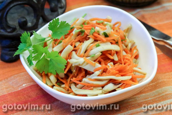 Салат из кальмаров с корейской морковью