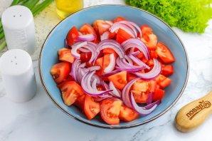 Салат из помидоров с соевым соусом Салат из помидоров с соевым соусом