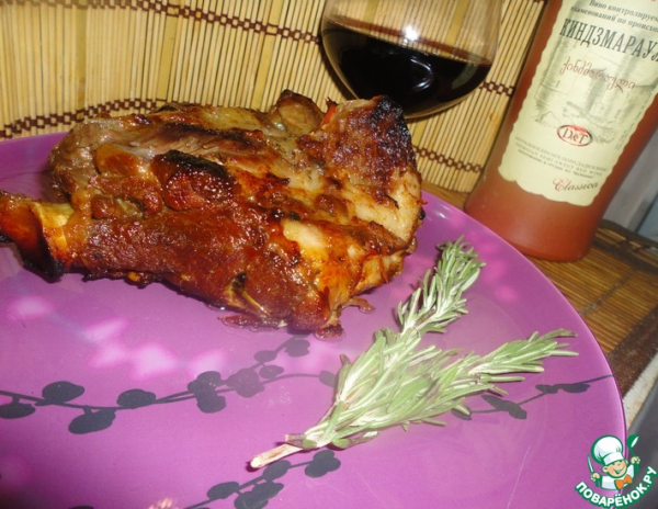 Баранье бедро, запеченное в духовке