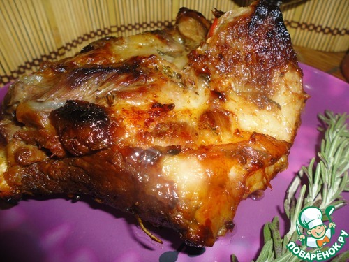 Баранье бедро, запеченное в духовке