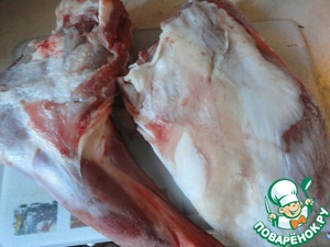 Баранье бедро, запеченное в духовке