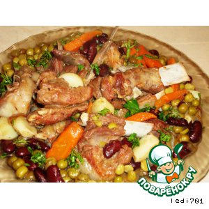 Бараньи ребрышки с фасолью и зеленым горошком