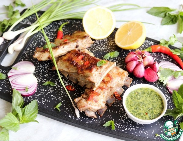 Бараньи рёбрышки с кориандром и мятным соусом