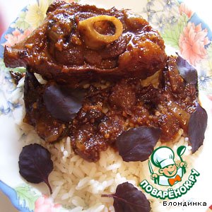 Баранина с соусом из слив