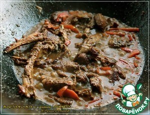 Баранина с жареной айвой в казане Баранина с жареной айвой в казане