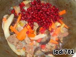 Баранина, тушенная с овощами и гранатом