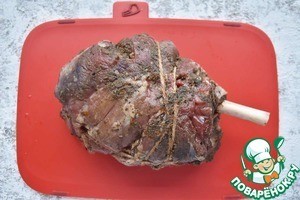 Баранина в соленом тесте "Яйцо динозавра"