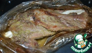 Баранья лопатка в мятно-лимонном маринаде Баранья лопатка в мятно-лимонном маринаде