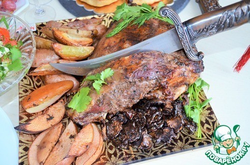 Баранья нога в специях Баранья нога в специях