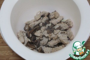 Биточки из индейки с грибами Биточки из индейки с грибами