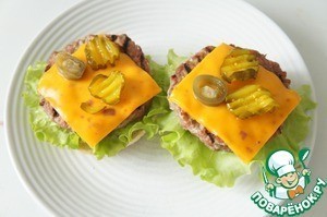 Бургер-гриль с необычным сыром Бургер-гриль с необычным сыром