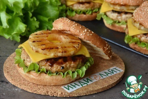 Бургеры с индейкой терияки и ананасами Бургеры с индейкой терияки и ананасами