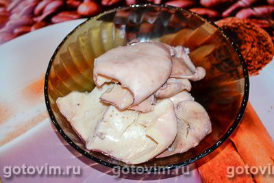 Салат из кальмаров с солеными огурцами Салат из кальмаров с солеными огурцами