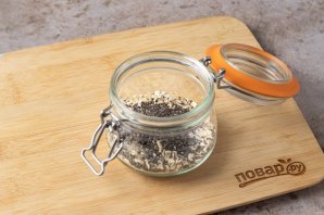 Ленивая овсянка в банке с йогуртом Ленивая овсянка в банке с йогуртом